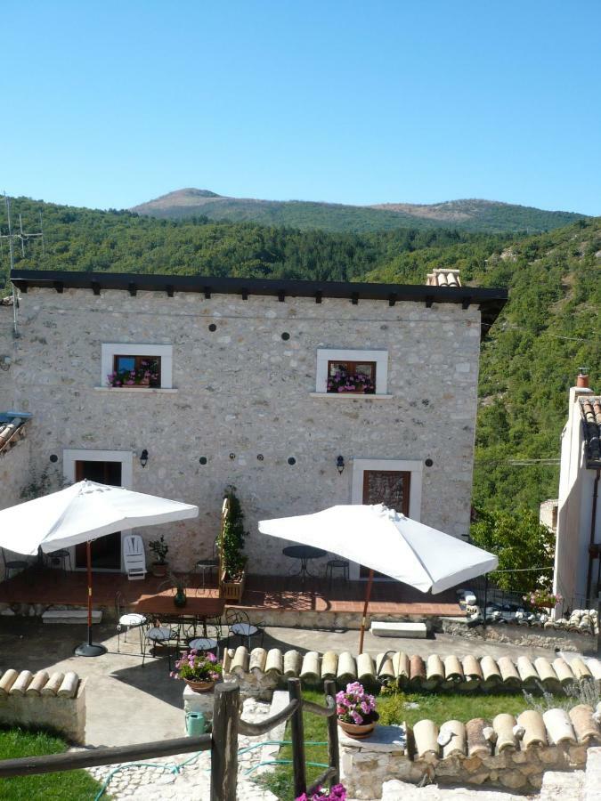 Regio Tratturo Βίλα Caporciano Εξωτερικό φωτογραφία